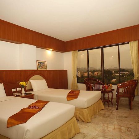 Boon Siam Hotel Krabi Exterior photo