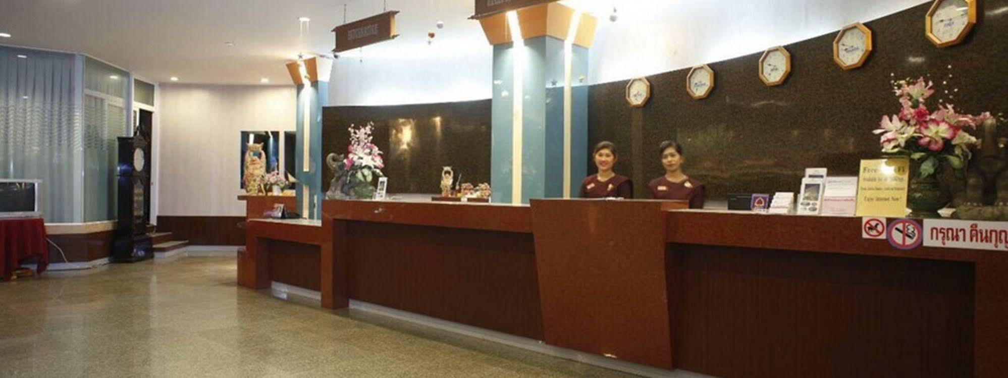 Boon Siam Hotel Krabi Exterior photo